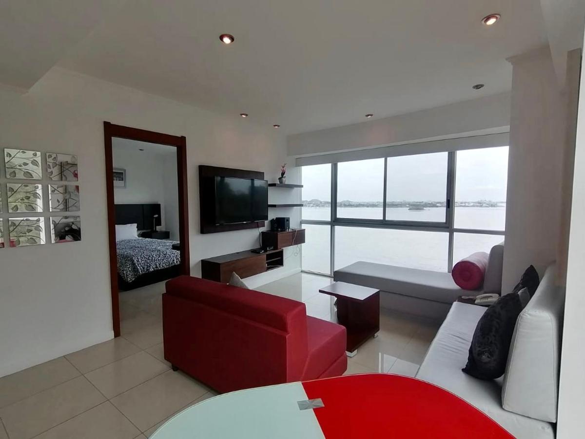 Luxury Suites River Front Γκουαγιακίλ Εξωτερικό φωτογραφία