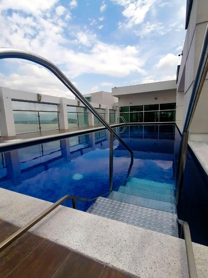 Luxury Suites River Front Γκουαγιακίλ Εξωτερικό φωτογραφία