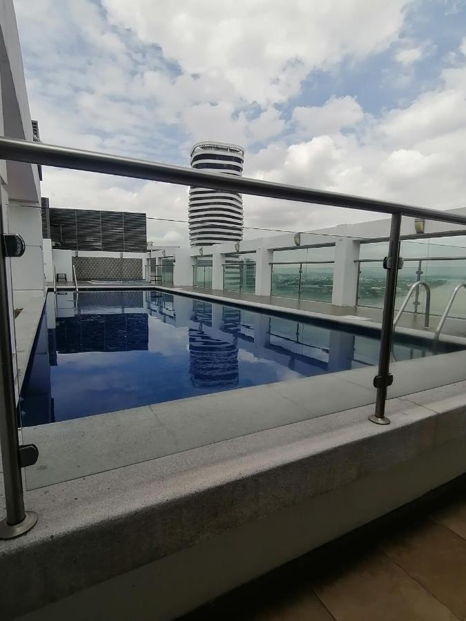 Luxury Suites River Front Γκουαγιακίλ Εξωτερικό φωτογραφία